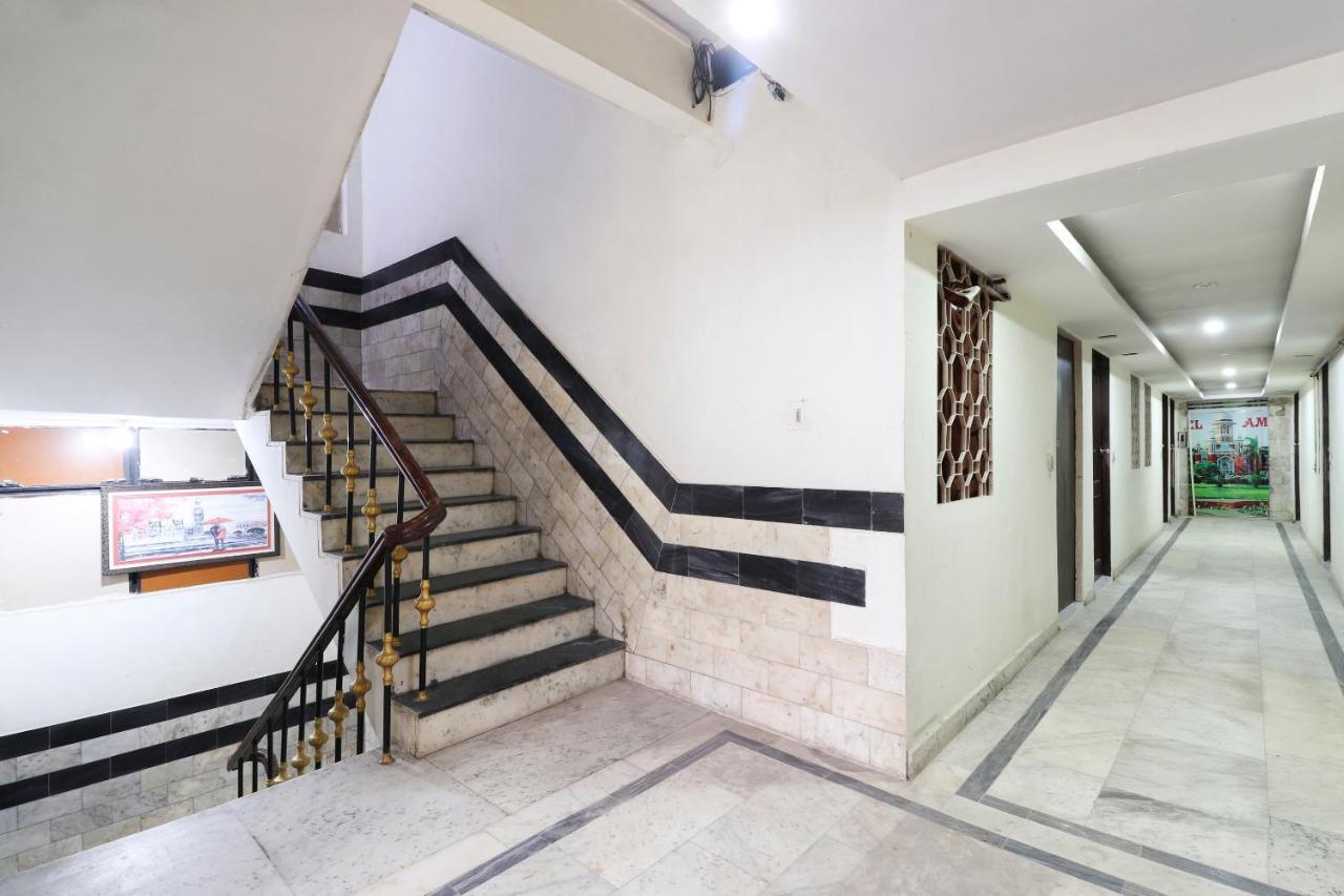 Oyo 40431 Hotel Amar Prem Λάκναου Εξωτερικό φωτογραφία