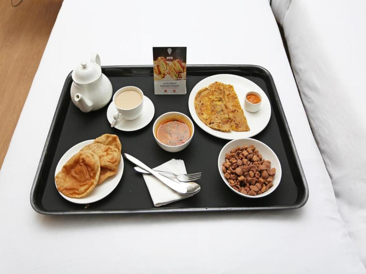 Oyo 40431 Hotel Amar Prem Λάκναου Εξωτερικό φωτογραφία