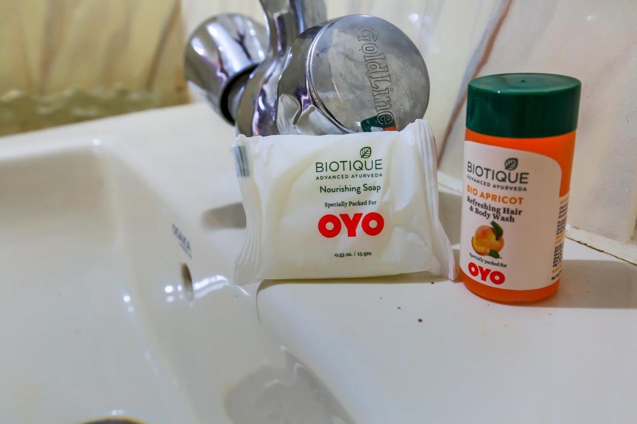 Oyo 40431 Hotel Amar Prem Λάκναου Εξωτερικό φωτογραφία